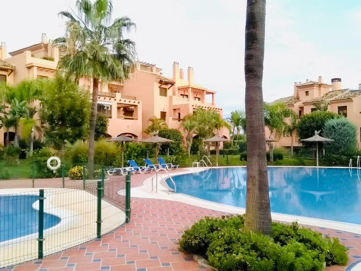 エステポナHacienda Del Sol Beachside And Golf Apt Marbella Puerto Banusアパートメント エクステリア 写真